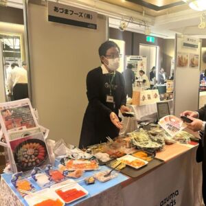 ヴィーガンのシーフードを紹介するあづまフーズ株式会社_福岡市主催のヴィーガン&ムスリム対応の試食展示会にて