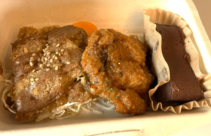 Karaage, yakiniku, and gateau chocolat from Paprika Shokudo, served at a vegan lecture hosted by the NTT Labor Union